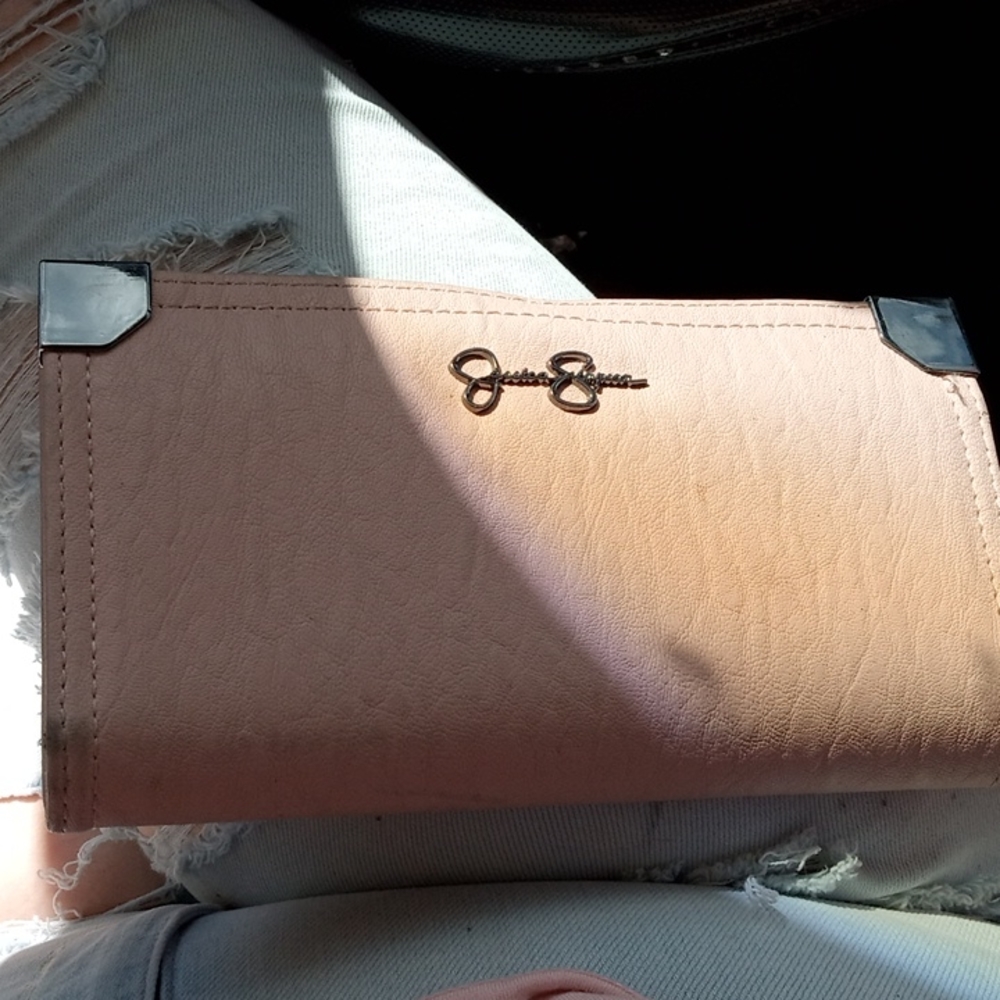 Jessica Simpson wallet - Picture 2 of 4
